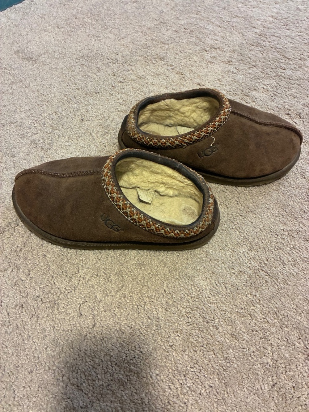 Comfy UGG Ladies Tasman slippers in warm brown (dusted cocoa) color